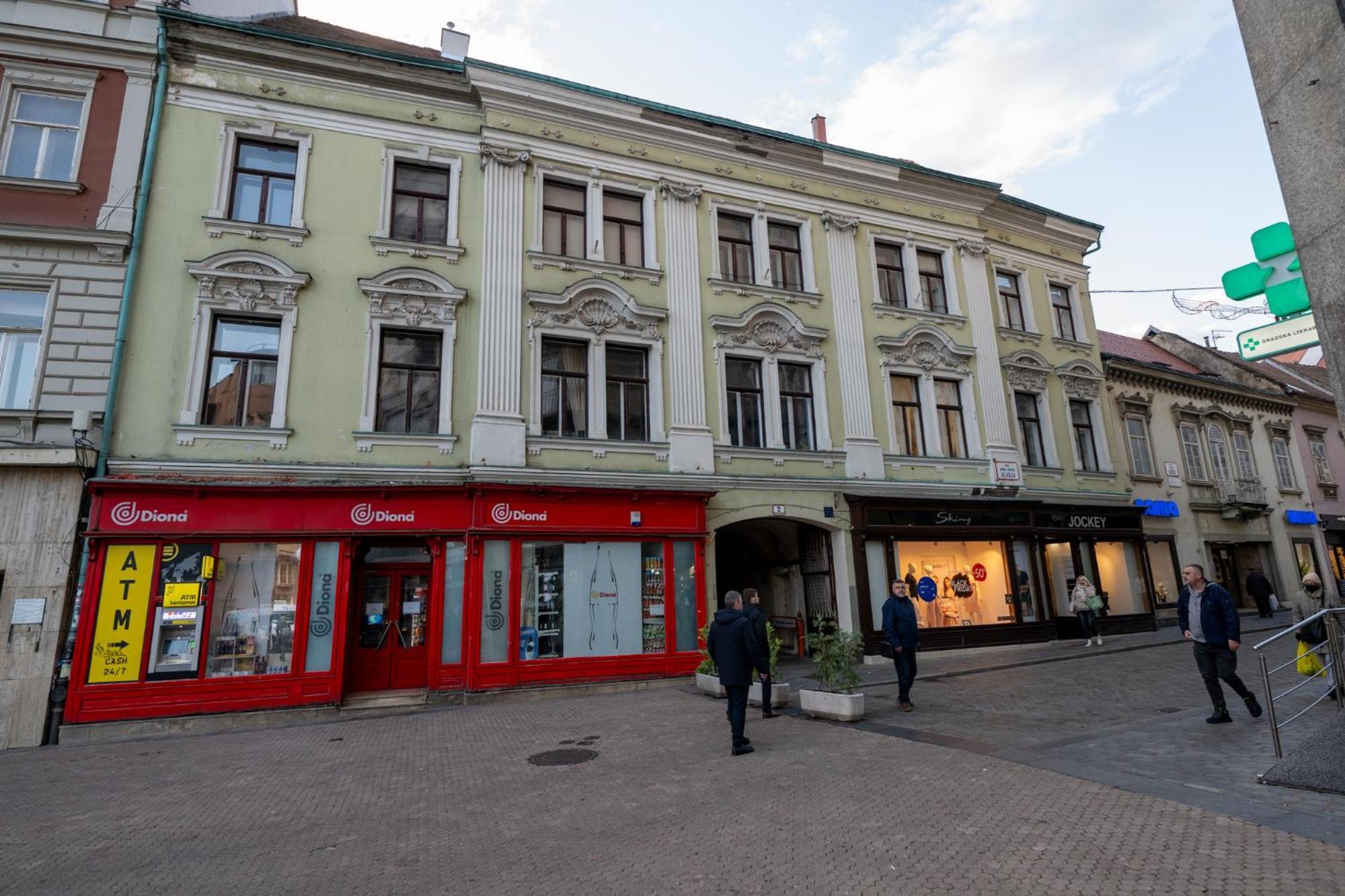 Mandina Studios On A Main Square Zagreb Exterior photo