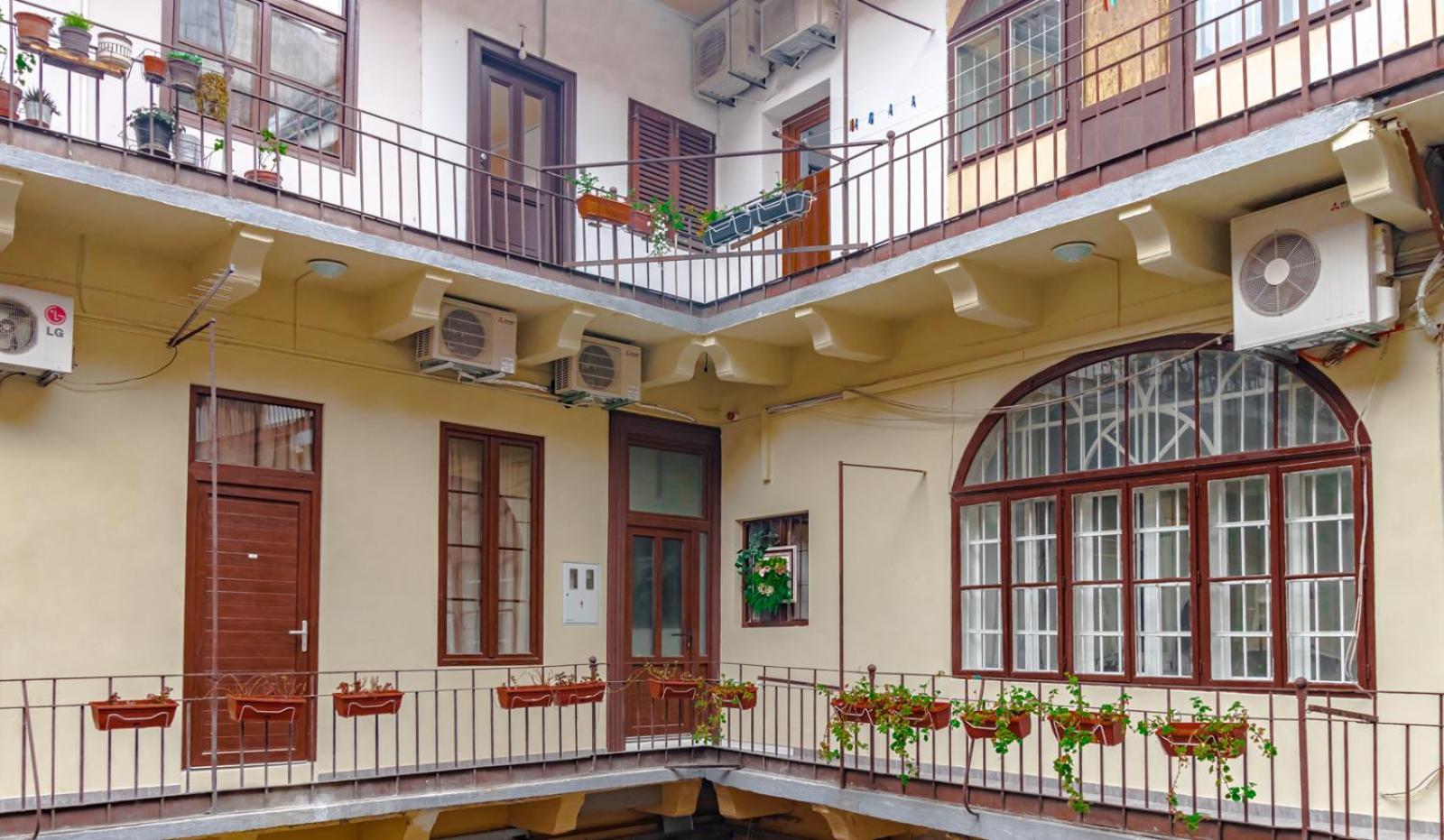 Mandina Studios On A Main Square Zagreb Exterior photo